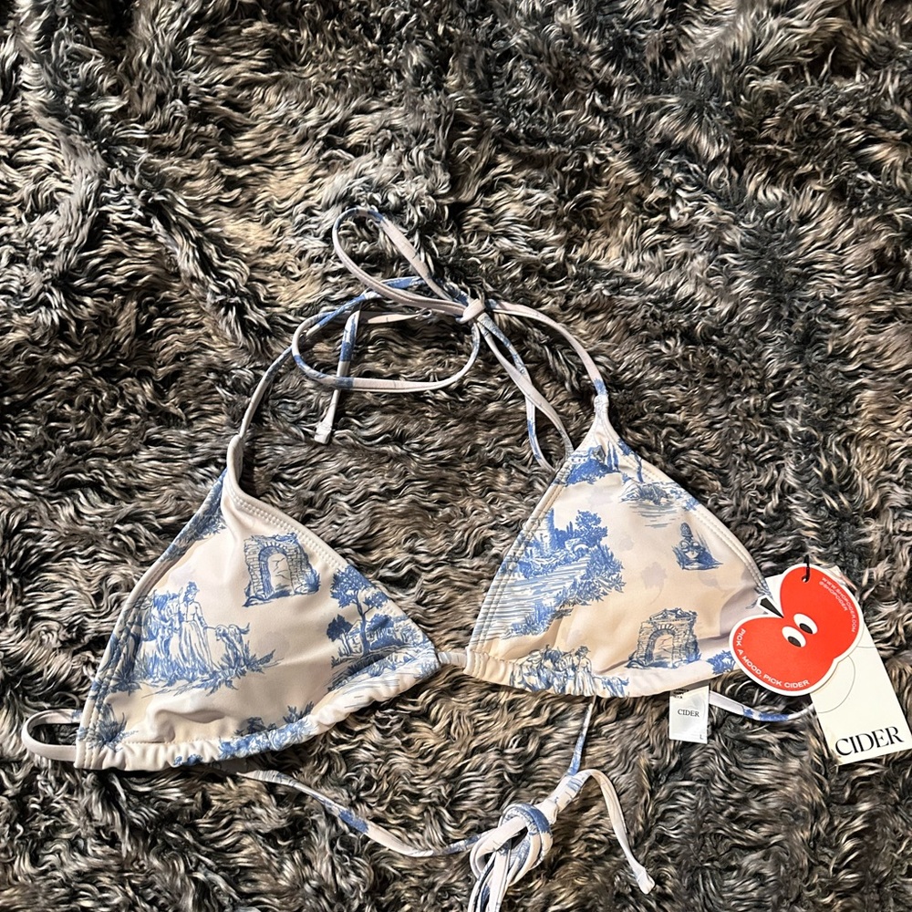 Cider Blue and White Triangle Strappy Bikini Top | NWT | Women’s L